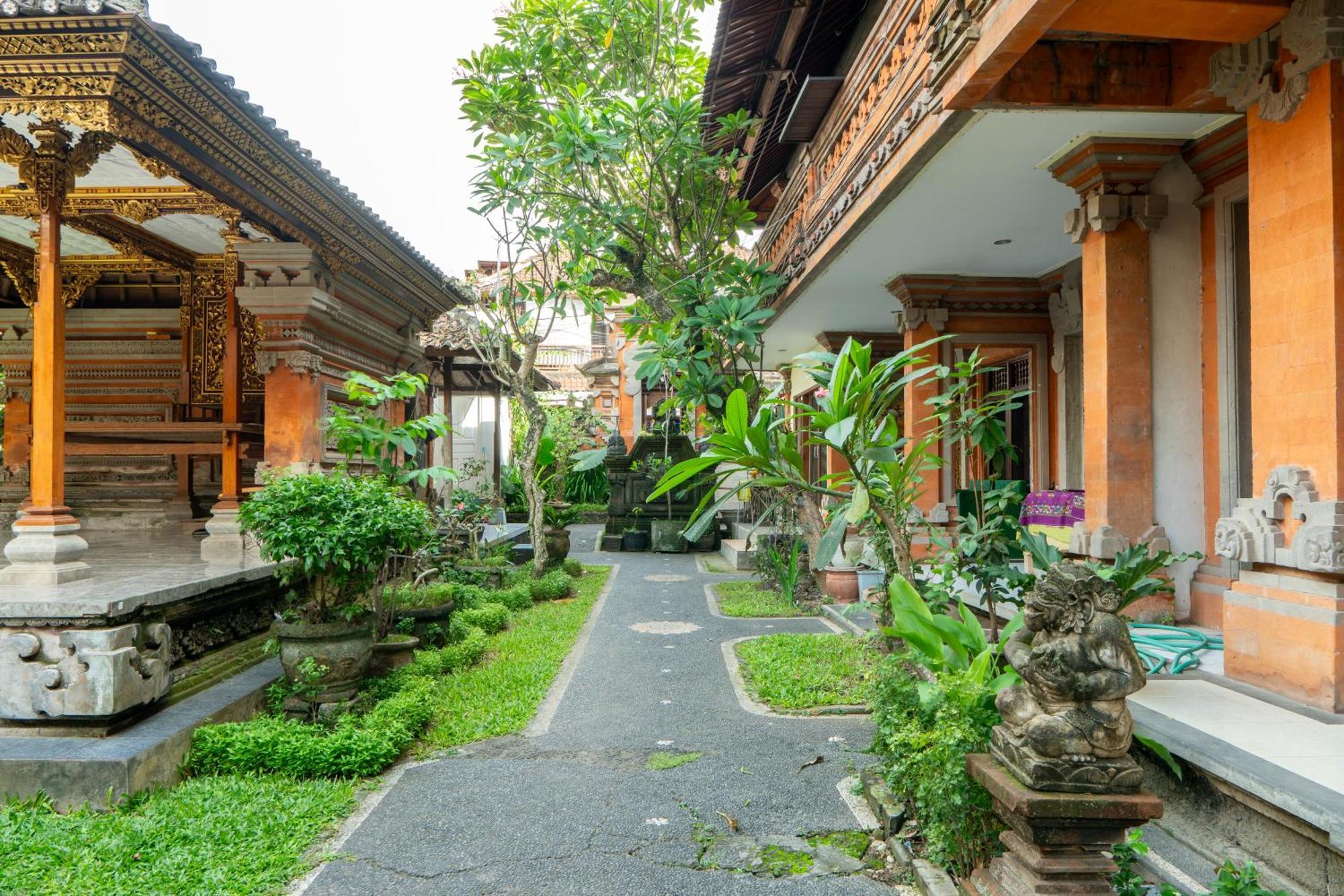 Rama House Hotel Ubud  Exterior photo